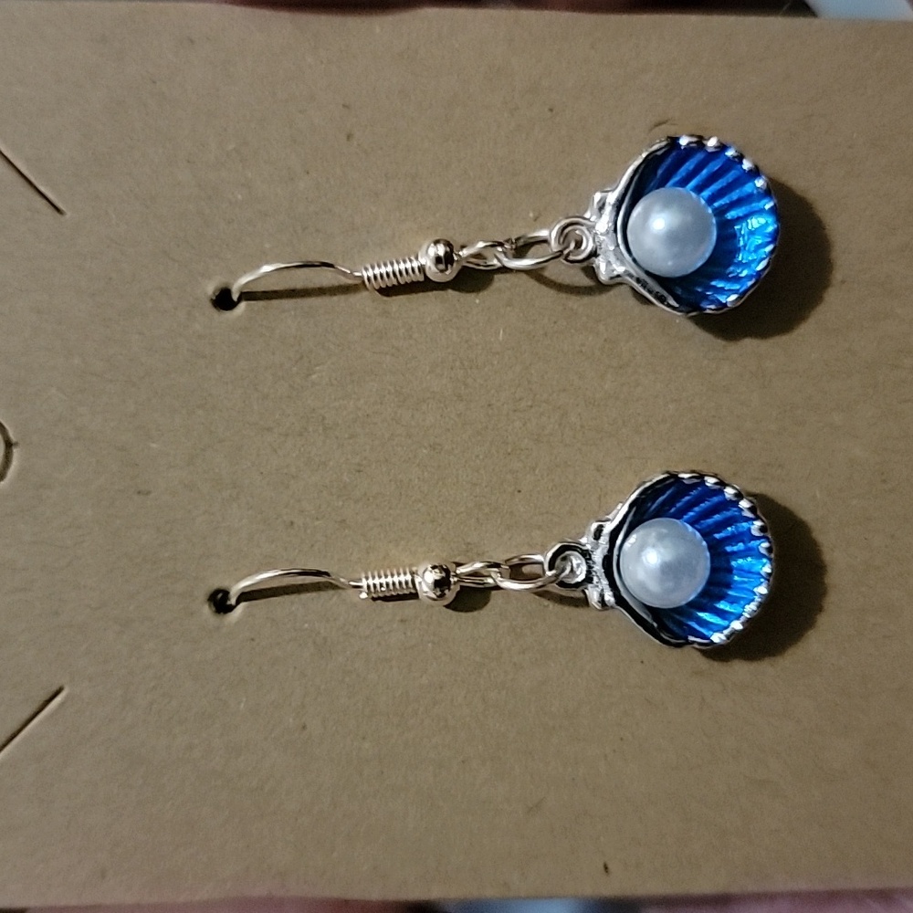Handmade! Royal blue with faux pearl dangle earrings!